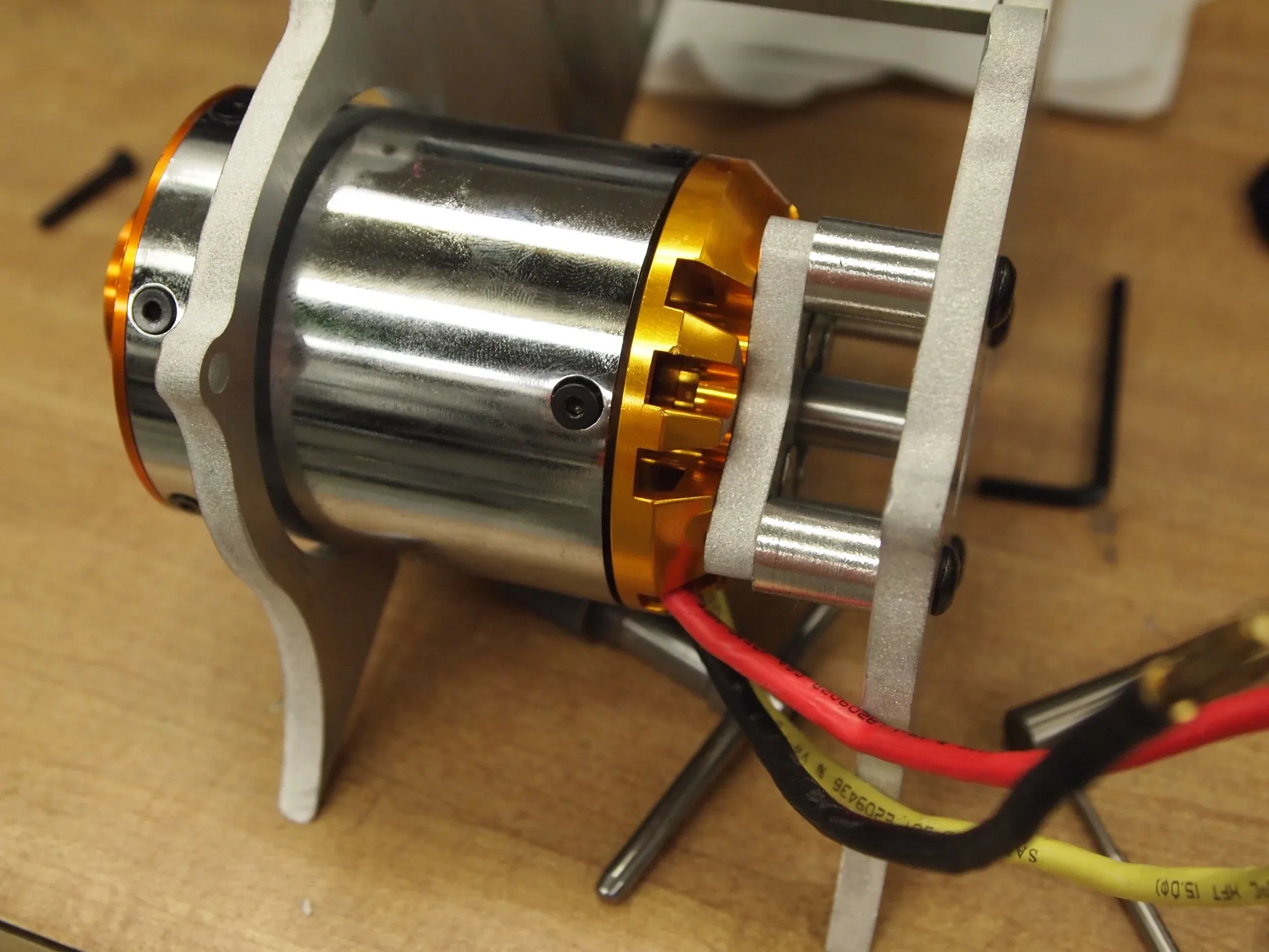 The motor mounted to the back wheelpod.