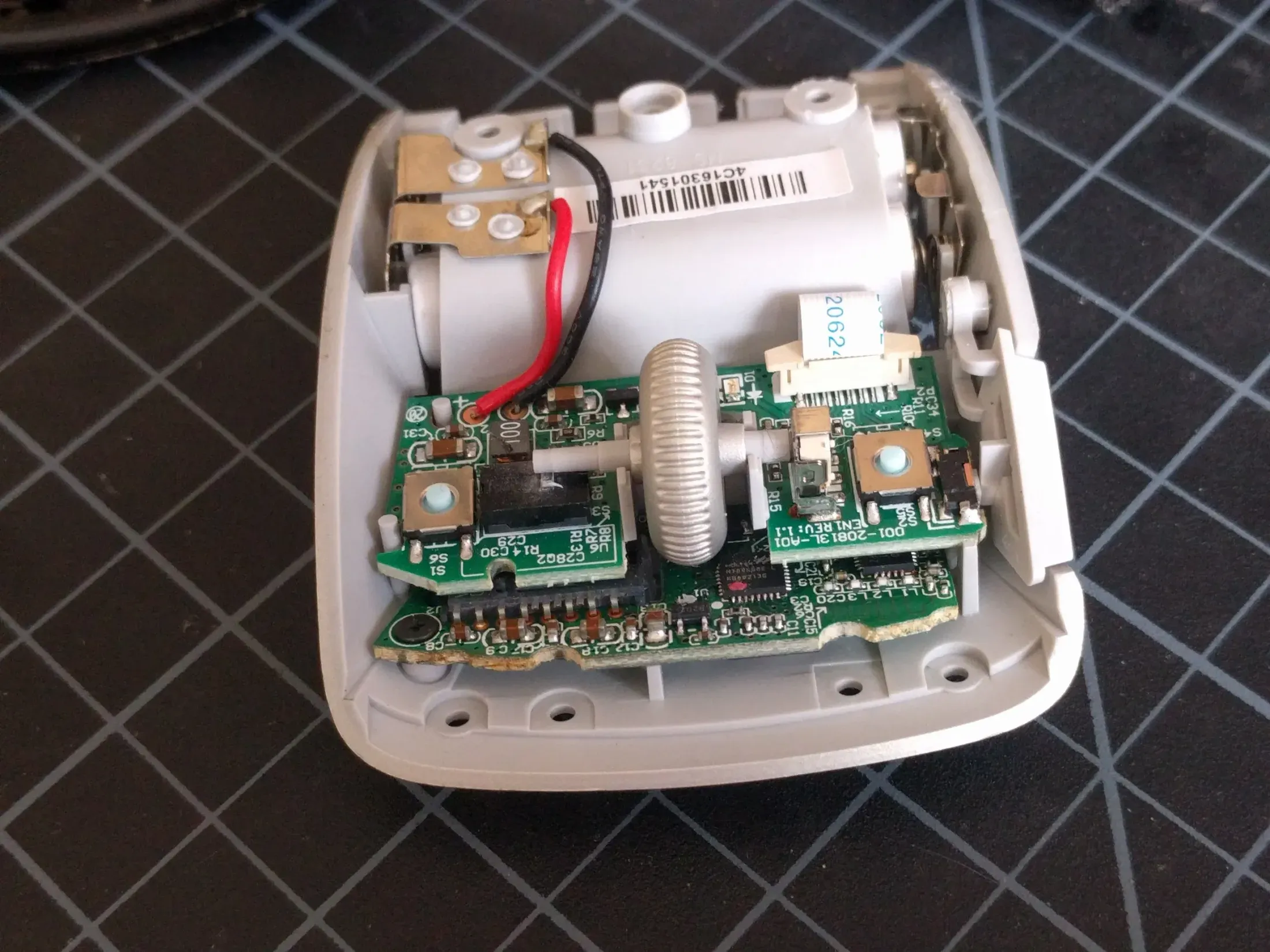 Mouse wheel assembly with rotary encoder interface